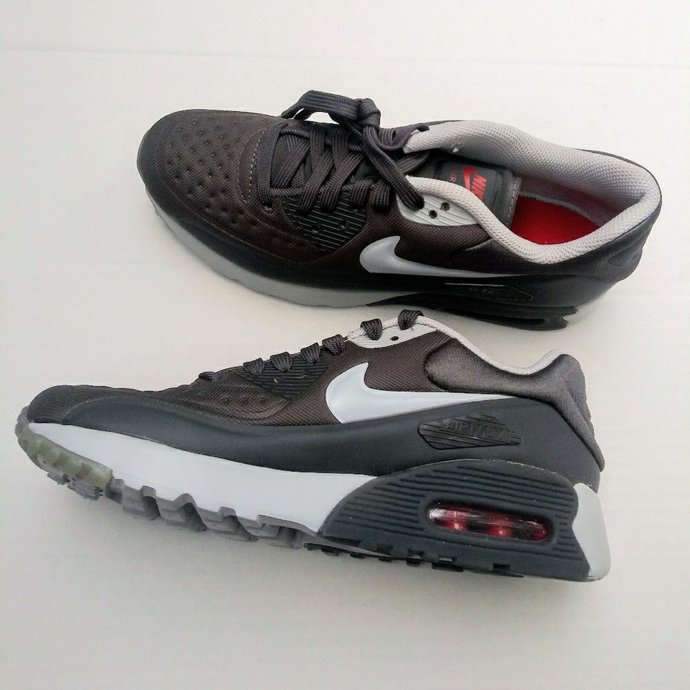 Nike Air Max 90 Ultra SE (5.5Y)